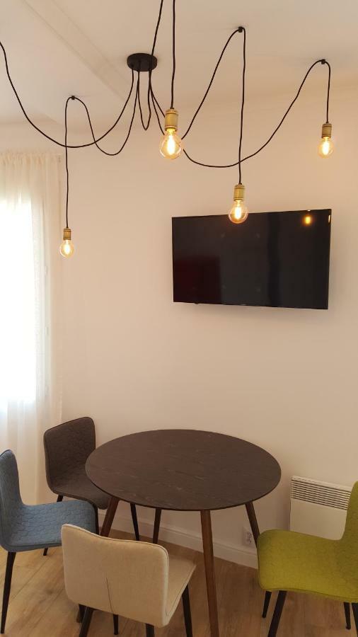 123 Sadi Carnot, Classe 2 Etoiles Saint-Raphaël Buitenkant foto