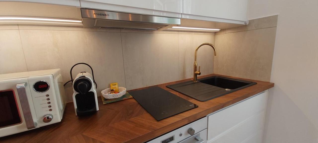 123 Sadi Carnot, Classe 2 Etoiles Saint-Raphaël Buitenkant foto